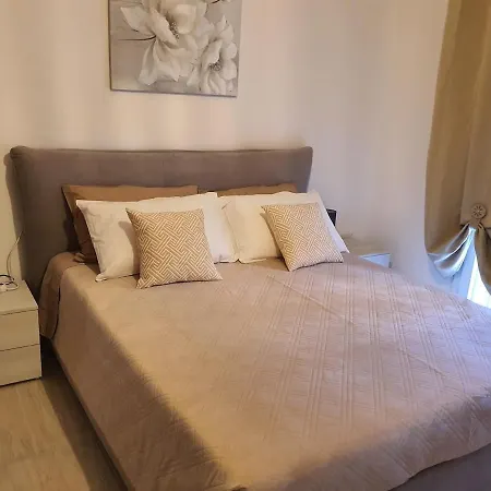 Infinity Karla House 2 *