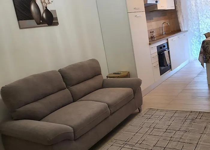 Infinity Karla House 2 *